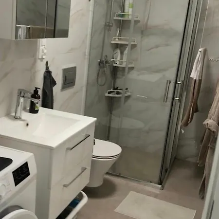 Appartement Polna 16, Dwa Pokoje, Kuchnia, Parter *